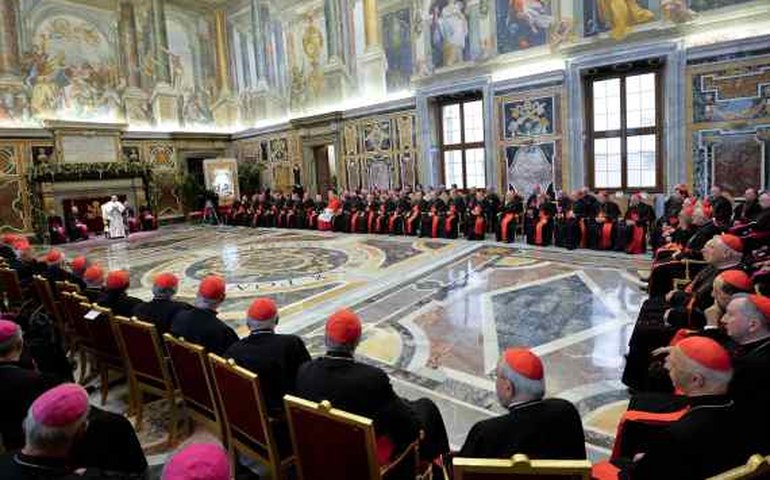 Em mensagem de Natal à Cúria Romana, Francisco enumera as 15 doenças que acometem a Igreja