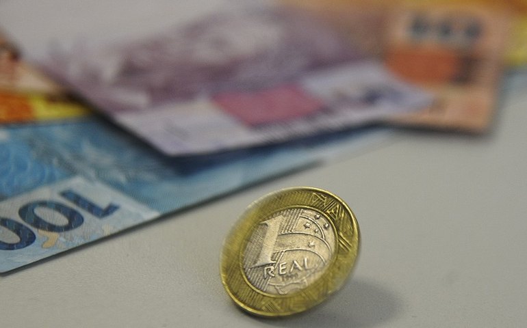 Projeção de PIB 2020 cai de 5,89% para recuo de 6,25%. aponta Focus