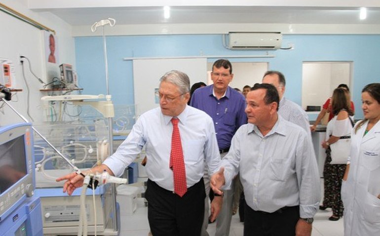 Governo entrega leitos de UCI Neonatal e de Obstetrícia em Maceió