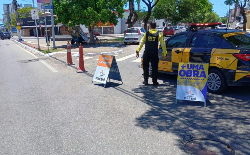 Intervenção emergencial na Antiga Amélia Rosa para reparos na drenagem
