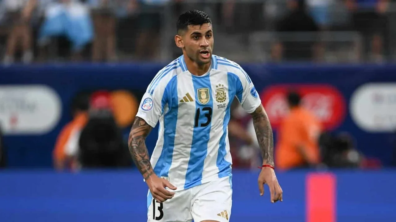 Atlético de Madrid prepara oferta por Cuti Romero após encaminhar saídas no elenco