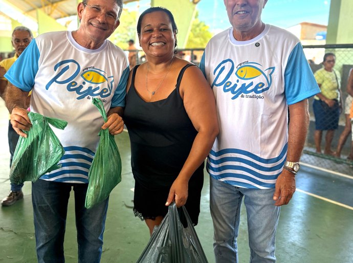Peixe & Tradição: Prefeitura de Branquinha entrega 12 toneladas de peixe à população