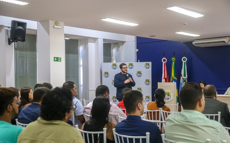 Formação sobre Plano Diretor reúne cerca de 100 assessores na Câmara de Maceió