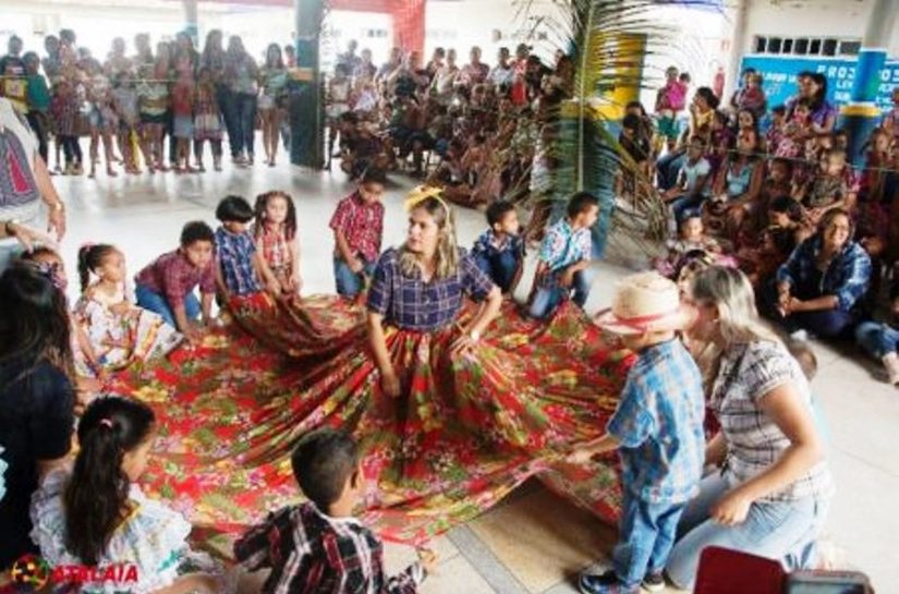Festas juninas marcam o encerramento do 1º semestre das aulas em Atalaia