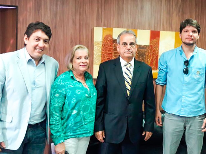 Dirigentes do Conselho de Arquitetura e Urbanismo visitam Otávio Lessa