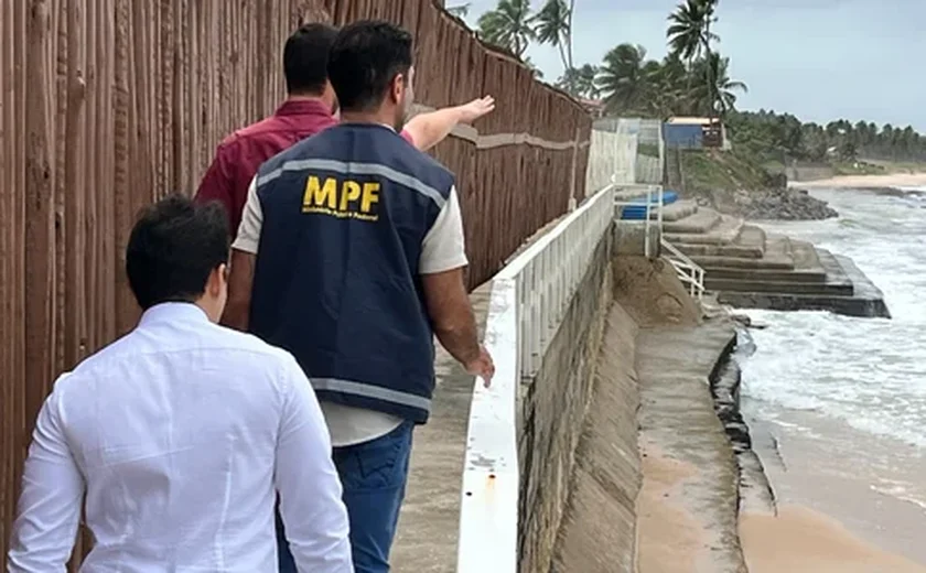 Inspeção para discutir danos ambientais é realizada pelo MPF em praia de Coruripe