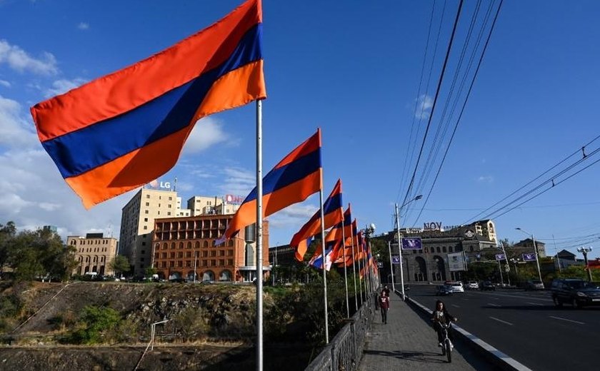 Armênia diz que quase metade da população de Nagorno-Karabakh fugiu após ofensiva do Azerbaijão