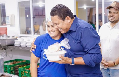 Prefeito Júlio Cezar inaugura fábrica de sopa e anuncia novo restaurante popular na Vila Maria