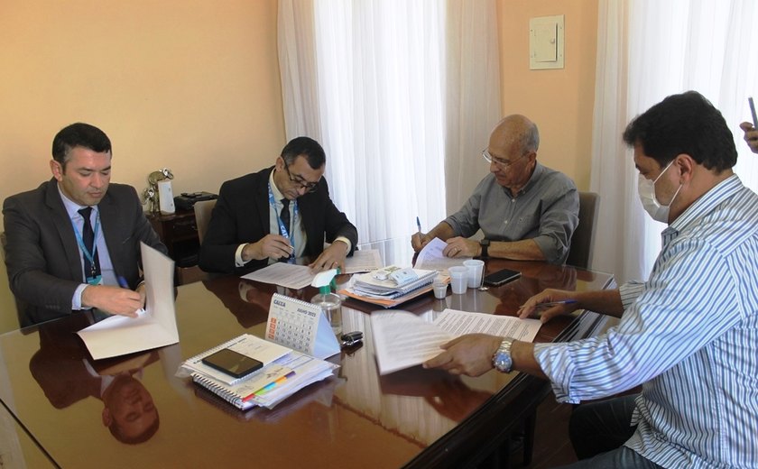 Prefeitura de Penedo e Caixa Econômica Federal renovam contrato