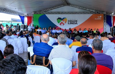 Capela é contemplado com equipamentos dos programas Minha Cidade Linda e Fortalece Alagoas