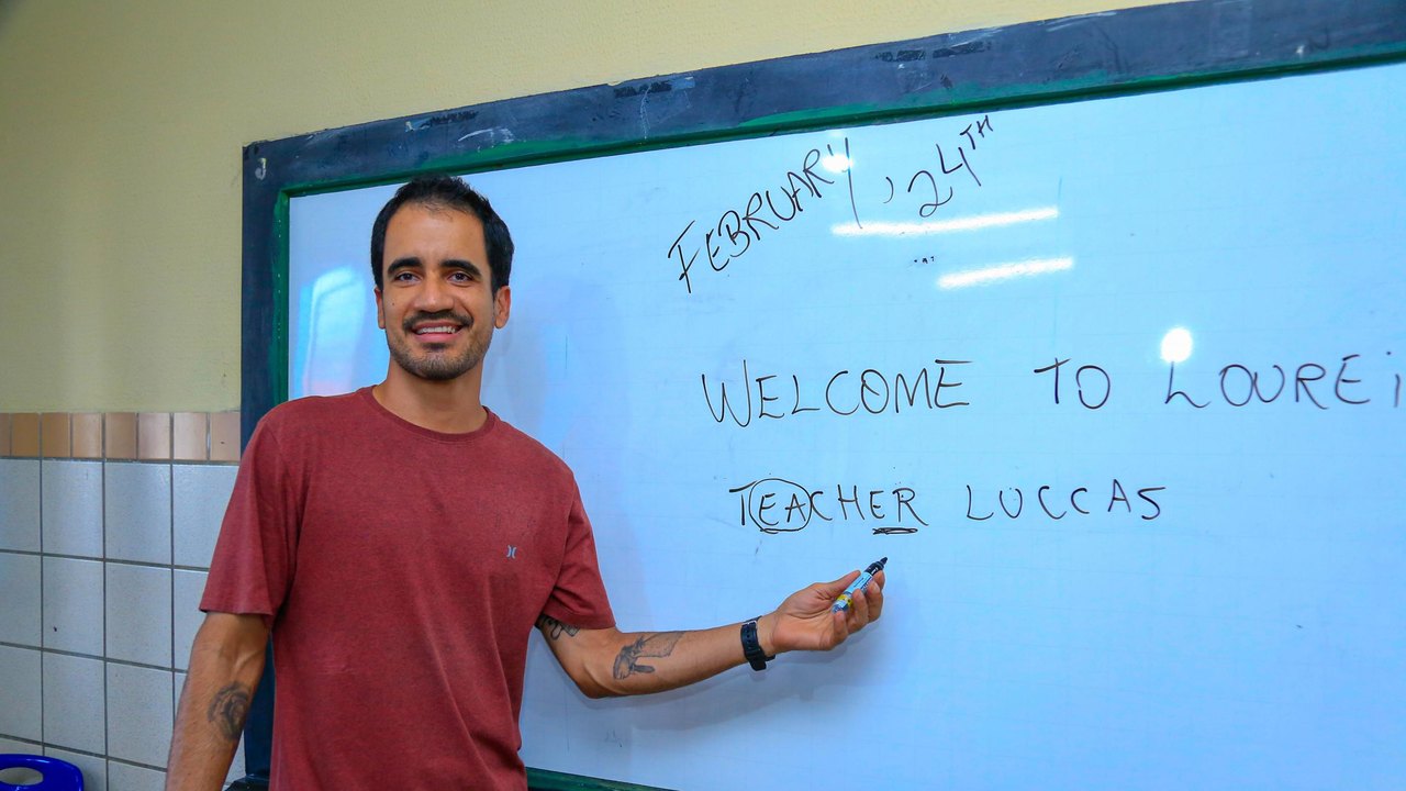 Seduc amplia oferta de cursos de idiomas gratuitos na rede estadual