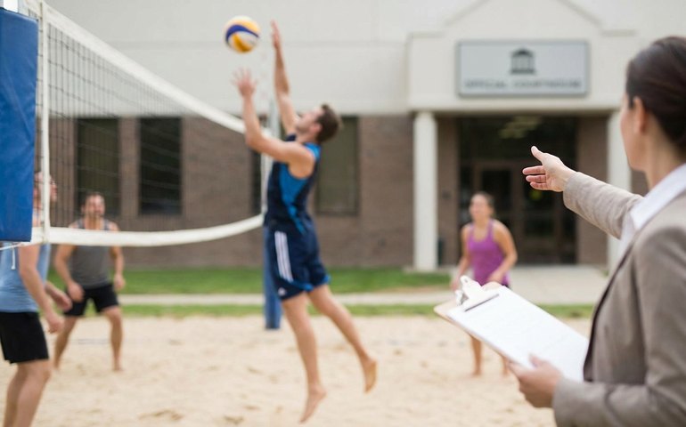 TST nega indenização a funcionário ferido em jogo de vôlei durante confraternização