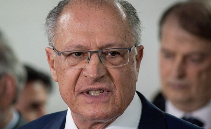 Alckmin sugere buscar novos mercados para driblar tarifaço dos EUA Alckmin sugere buscar novos mercados para driblar tarifaço dos EUA