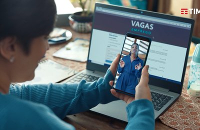 TIM estreia campanha com Iza para apresentar projeto focado em empregabilidade de mulheres