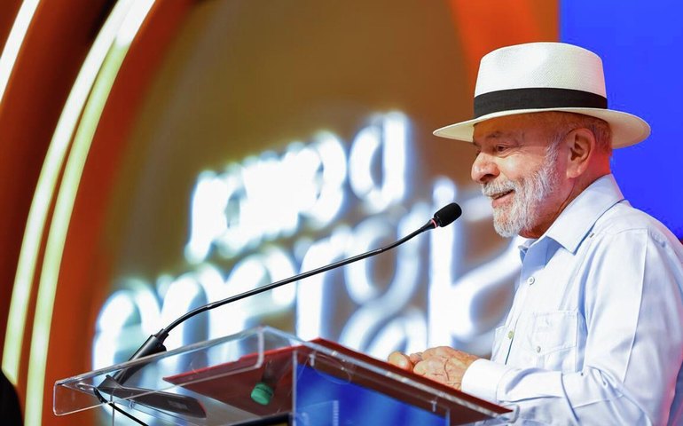 Lula inicia radioterapia após retirada de carcinoma basocelular na cabeça, diz hospital