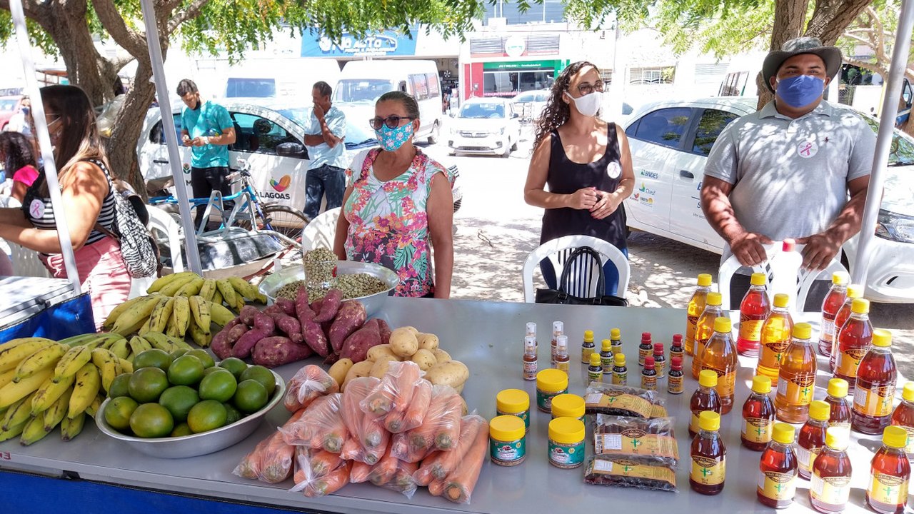 Em 5 anos do PAA, Emater investiu R$ 24,7 milhões na compra e doação de alimentos em Alagoas