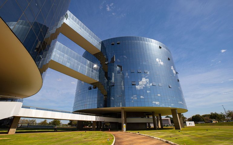 PGR pede prisão de sobrinho de Bolsonaro que fugiu para Argentina