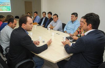 Rui Palmeira lança projeto para qualificar cadeia do sururu