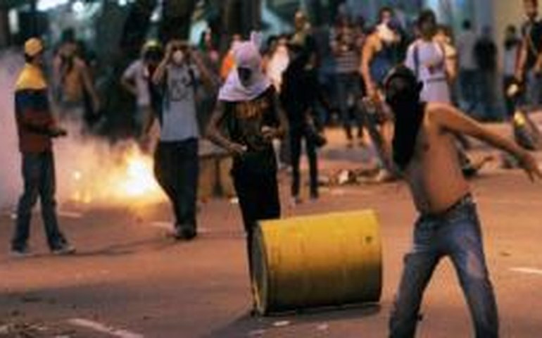 Diplomatas dos EUA têm 48 horas para deixar Venezuela, diz chanceler
