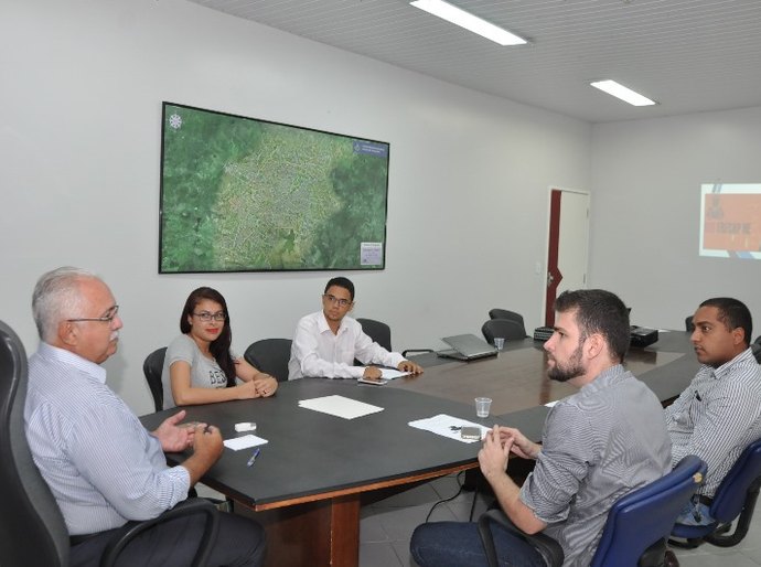 Rogério recebe organizadores do III Encontro Regional dos Estudantes do Campo de Públicas