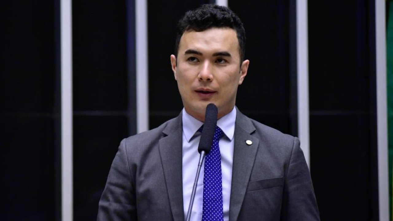 Projeto proíbe tomadas de energia elétrica em áreas acessíveis aos presos nos presídios