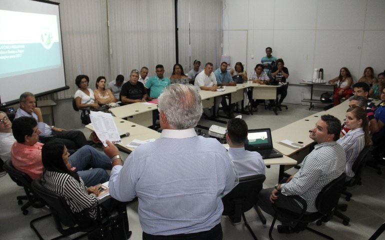 Contratados em 2015 e 2016 são demitidos da Prefeitura de Arapiraca