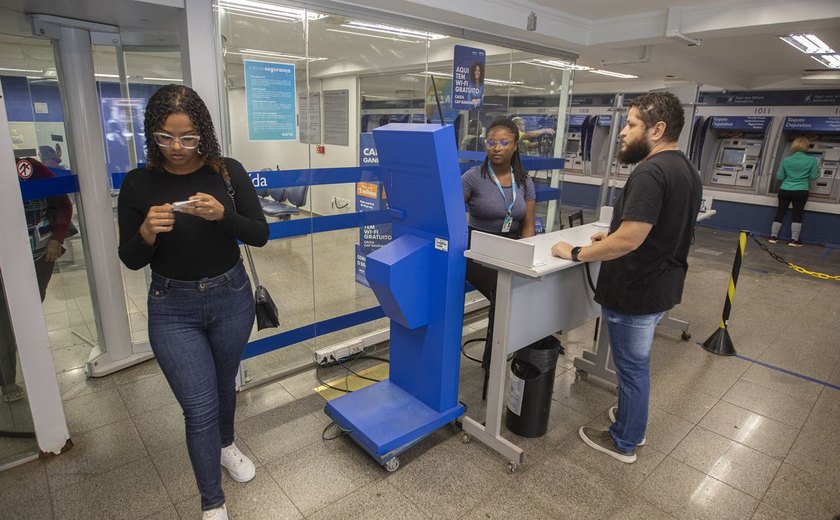 Hoje (30) é o último dia de expediente bancário de 2024