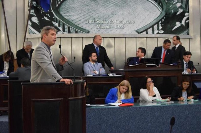 Tragédia em Suzano provoca debate na ALE sobre a liberação do porte de armas