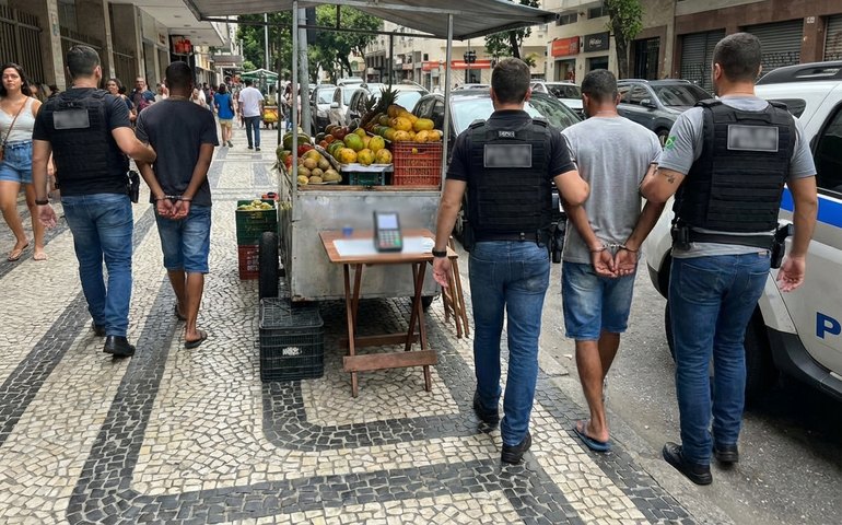 Polícia Civil prende dupla de São Paulo por aplicar golpes em idosos na Zona Sul