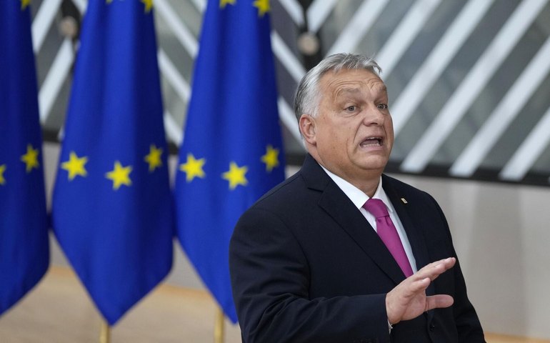 Orbán aposta em diálogo Rússia-EUA e critica pressão de banqueiros por guerra