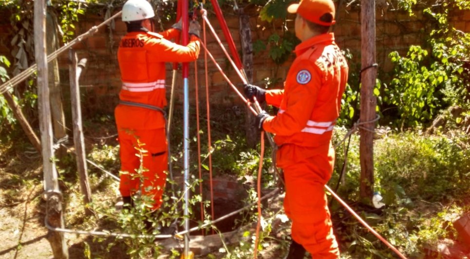 Homem é resgatado após cair em cisterna de dez metros na Grande Aracaju