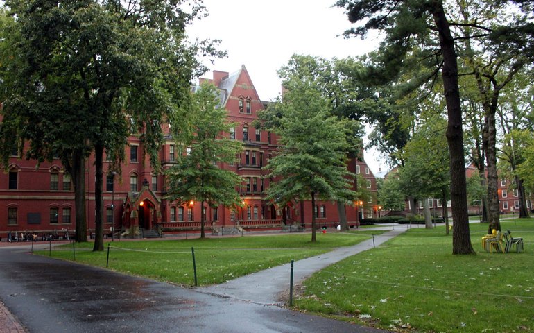 Governo Trump revoga medida que proíbe Harvard de matricular estudantes estrangeiros