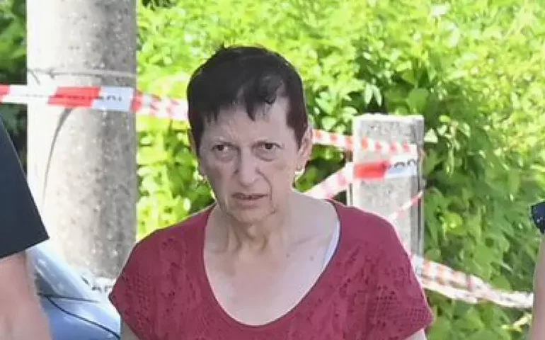 Mãe confessa ter esquartejado corpo após matar filho na Itália