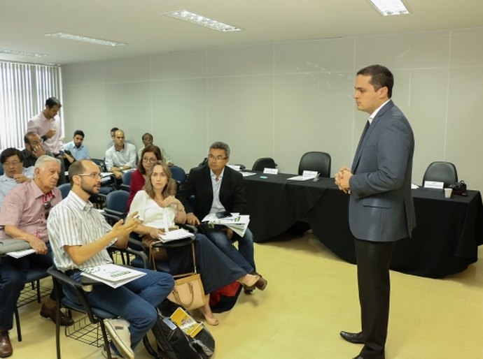 Secretário presta contas ao Conselho de Recursos Hídricos