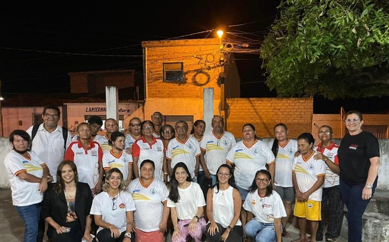 Secretaria de Educação de Penedo orienta estudantes da EJA sobre alimentação saudável