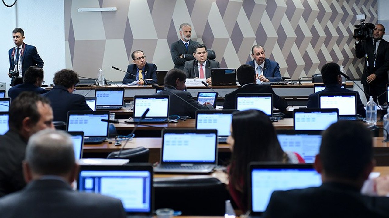 CCJ aprova critérios para compra de equipamentos usados pelo SUS