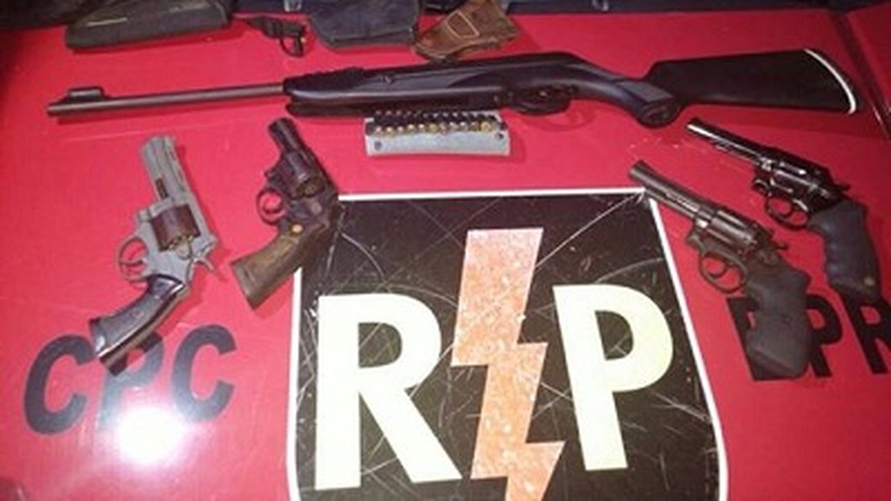 Operação conjunta deflagrada pela Radiopatrulha apreende cinco armas de fogo no Santos Dumont
