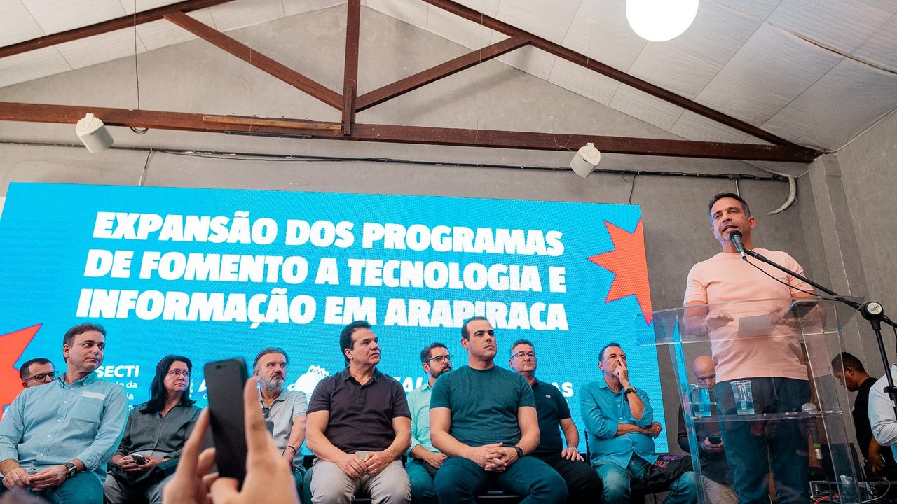 Governador Paulo Dantas inaugura 11° Laboratório do OxeTech, em Arapiraca