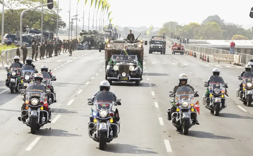 Desfile do 7 de Setembro em Brasília é marcado por aceno de Lula a Moraes e ausências