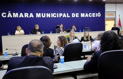Suplentes são efetivados como vereadores na Câmara Municipal de Maceió