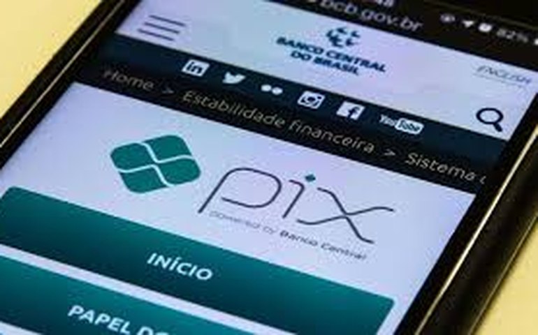 Receita revogará ato do Pix porque isso virou uma arma na mão de criminosos, diz secretário