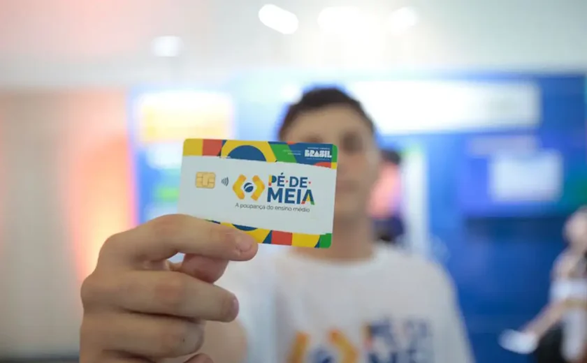Estudantes nascidos em maio e junho recebem nesta quarta (1º) a 7ª parcela do Pé-de-Meia