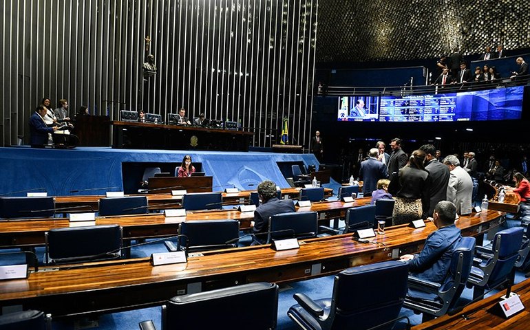 Senado aprova projeto que facilita credenciamento no Pronater
