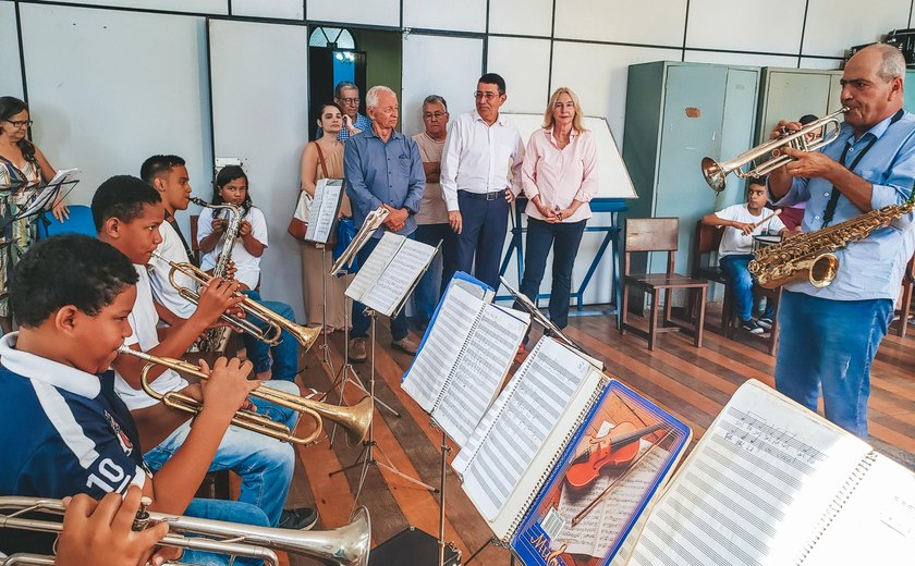 Seades visita instituição centenária Lar São Domingos