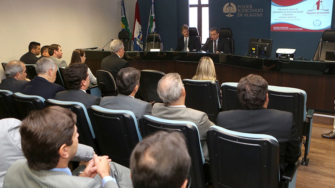 Encontro no TJ/AL debate projeto de regularização de imóveis