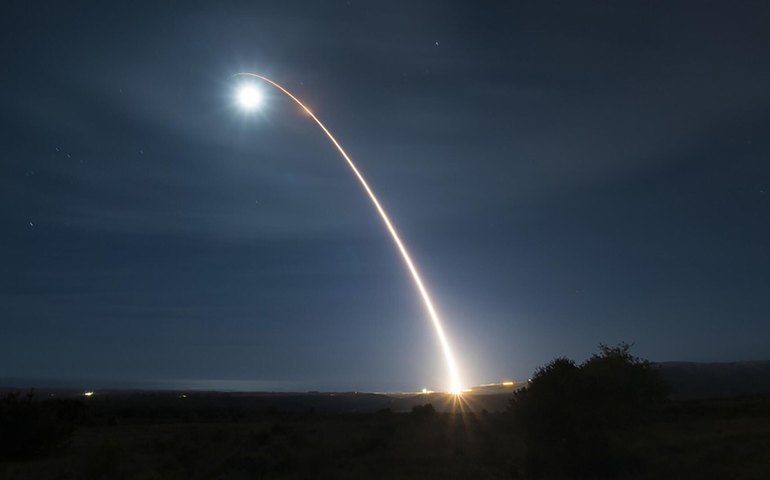 Reino Unido encomenda míssil balístico com alcance de mais de 600 km