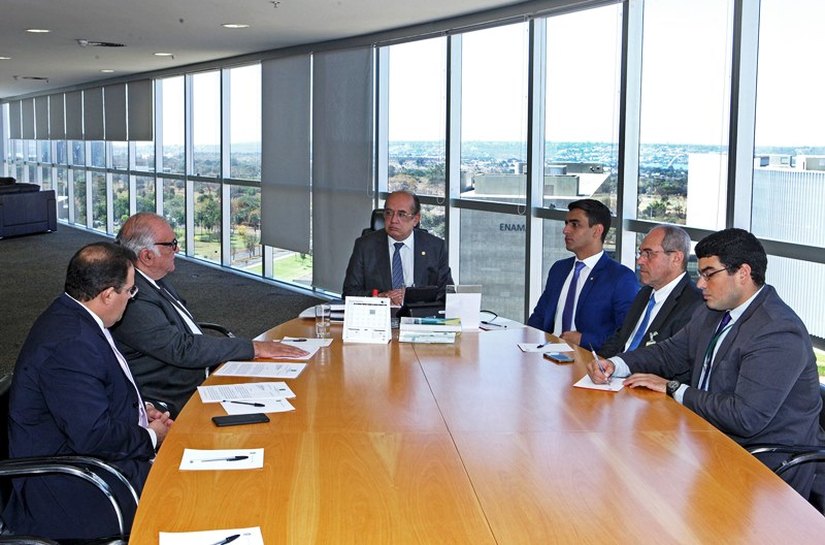 AMA, TRE/AL e deputados discutem rezoneamento com Gilmar Mendes