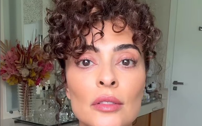 Juliana Paes diz que pai está internado em 'situação delicada' após pneumonia e Alzheimer