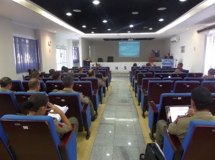 Cadetes da PM apresentam Trabalho de Conclusão de Curso do CFO/2015