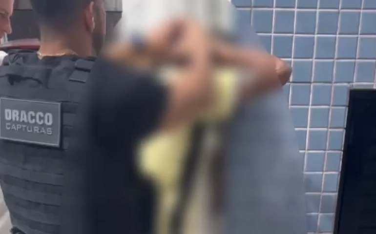 Condenado por roubo é preso quando trabalhava como pintor em edifício na Ponta Verde, em Maceió